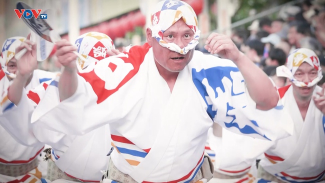 Những Nét Đẹp Vùng Kansai Nhật Bản: Vũ điệu Awa Odori - Ảnh 3.