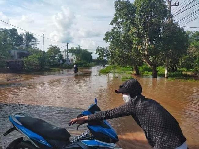  Đắk Đắk: Mưa lớn kéo dài gây ngập lụt nhiều khu dân cư - Ảnh 1.