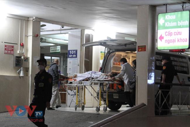Bệnh viện Việt Đức dỡ cách ly, bắt đầu khám chữa bệnh trở lại - Ảnh 24.