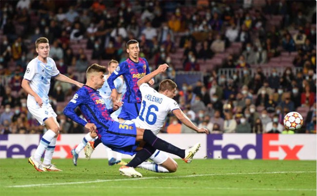 Kết quả Barca 1-0 Dynamo Kiev: Pique lập công, Barca cắt mạch thua ở Champions League - Ảnh 1.