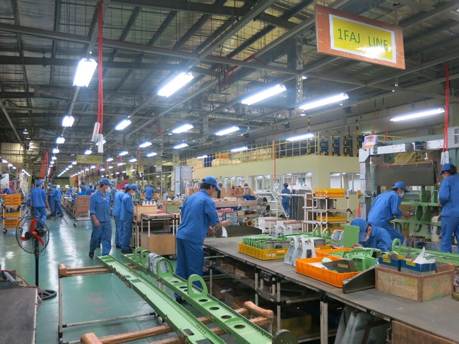 Thủ tướng ra Chỉ thị về phục hồi sản xuất tại các khu vực công nghiệp - Ảnh 1.