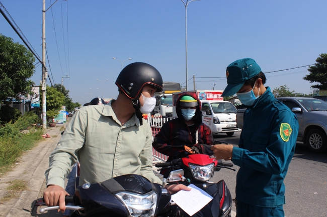 Người từ Đà Nẵng về Quảng Nam phải có giấy xét nghiệm âm tính với SARS-CoV-2 - Ảnh 2.