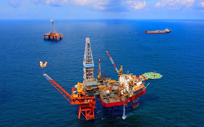 Một số doanh nghiệp dầu khí doanh thu sụt giảm dù giá dầu tăng - Ảnh 1.