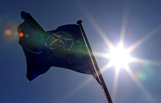NATO trục xuất một nửa số thành viên của Phái đoàn Nga tại NATO  - Ảnh 2.