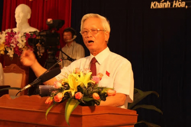 Cựu Chủ tịch UBND tỉnh Khánh Hòa Nguyễn Chiến Thắng bị khởi tố vụ án thứ 3 - Ảnh 1.