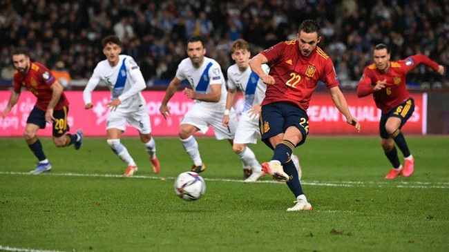 Kết quả Hy Lạp 0-1 Tây Ban Nha: La Roja tái chiếm ngôi đầu - Ảnh 1.