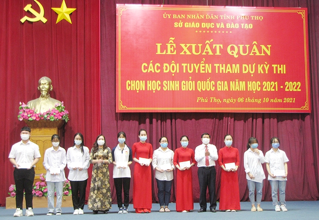 Phú Thọ: Tổ chức tiêm vaccine phòng Covid-19 cho đội tuyển học sinh giỏi Quốc gia lớp 12 THPT - Ảnh 1.