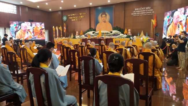 Giáo hội Phật giáo Việt Nam TP.HCM tổ chức Đại lễ kỳ siêu cho các nạn nhân mất vì COVID-19 - Ảnh 2.
