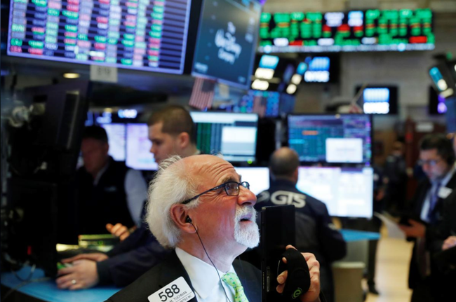 Dow Jones lần đầu tiên vượt mốc 36.000 điểm - Ảnh 1.