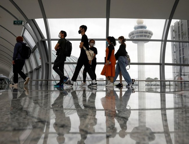 Malaysia và Singapore nhất trí mở luồng du lịch cho người hoàn thành tiêm chủng - Ảnh 1.