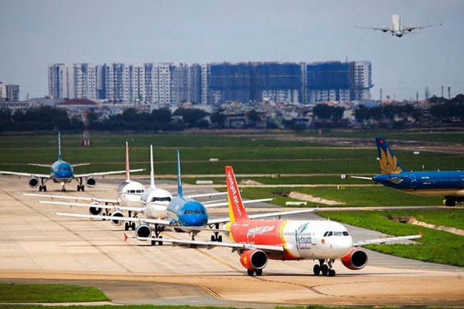 Đề xuất hai giai đoạn thí điểm khôi phục các chuyến bay thương mại quốc tế thường lệ - Ảnh 1.