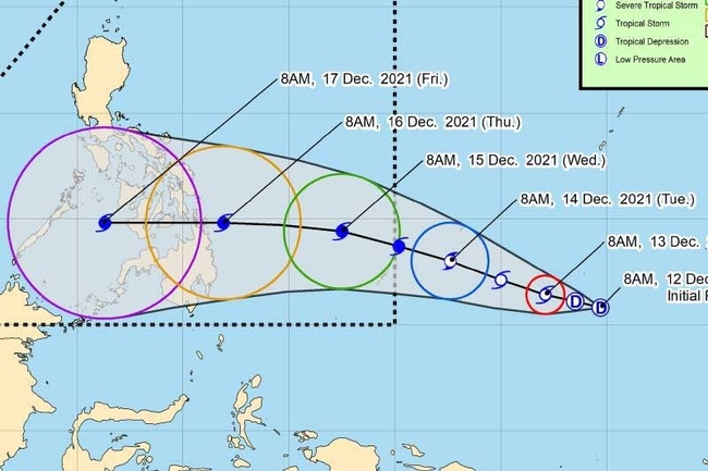 Áp thấp nhiệt đới đi vào khu vực trách nhiệm, Philippines đón bão số 9  - Ảnh 2.