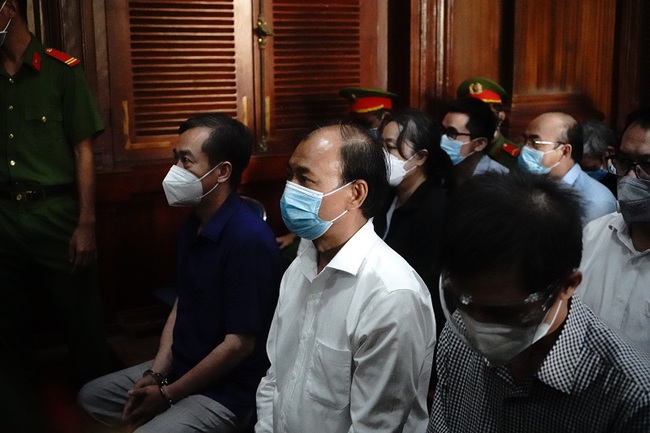 Vụ án SAGRI: Bị cáo Lê Tấn Hùng bị tuyên 25 năm tù, Trần Vĩnh Tuyến 6 năm tù - Ảnh 2.
