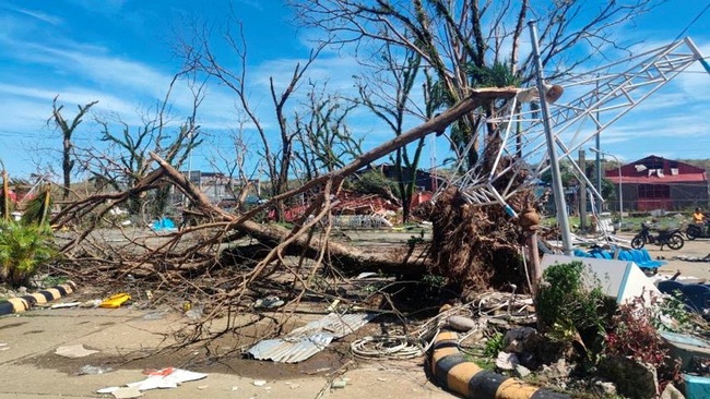 Bão Rai gây thiệt hại nặng nề cho Philippines - Ảnh 1.