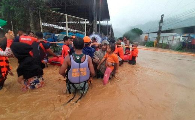 Số người thiệt mạng do bão Rai tại Philippines tăng lên 208 người - Ảnh 1.
