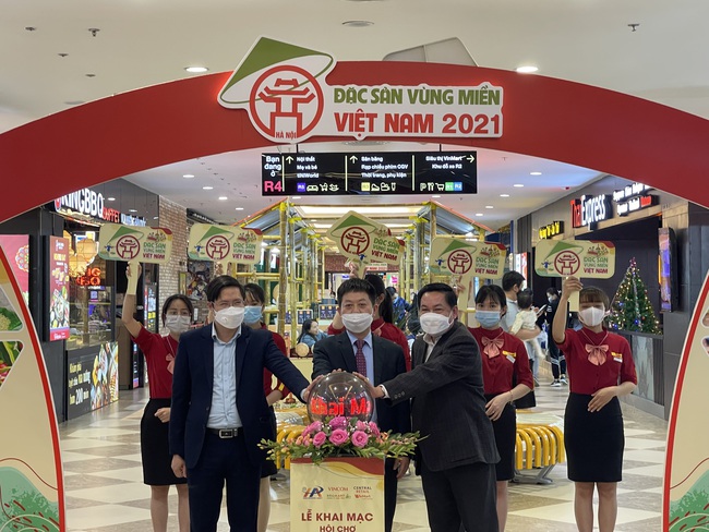 WinMart triển khai Hội chợ đặc sản vùng miền Việt Nam, tung giỏ quà Tết chỉ từ 299.000đ - Ảnh 1.