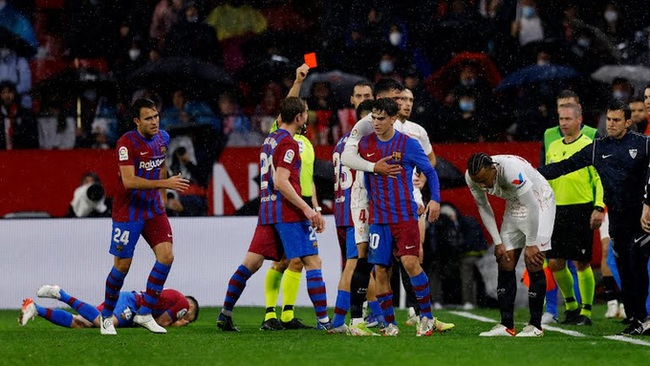Kết quả Sevilla 1-1 Barcelona: Kép phụ ghi bàn, Barca hòa nhọc Sevilla - Ảnh 2.
