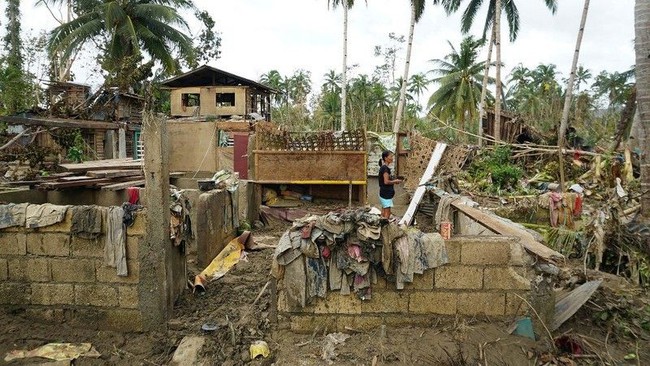 Philippines ban bố tình trạng thảm họa do bão Rai, các nước hỗ trợ nhân đạo - Ảnh 2.