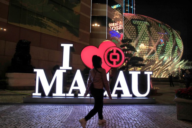 Trung Quốc: Macau phát hiện ca nhiễm Omicron đầu tiên, Hong Kong tăng mạnh - Ảnh 2.