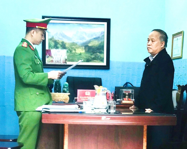 Thanh Hóa: Khởi tố bị can, cấm đi khỏi nơi cư trú Nguyên Chủ tịch UBND huyện Yên Định - Ảnh 1.