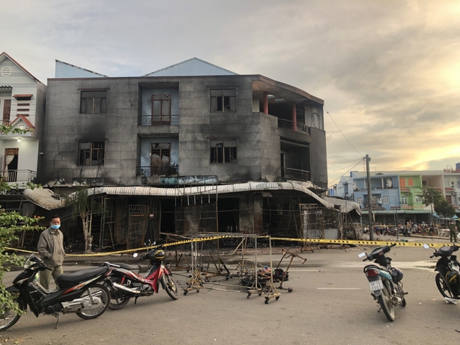 Kiên Giang: Cháy cửa hàng quần áo, 4 người trong 1 gia đình thiệt mạng - Ảnh 1.