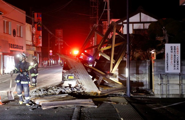 Động đất tại Nhật Bản: Ít nhất 80 người bị thương và gây mất điện cục bộ - Ảnh 1.