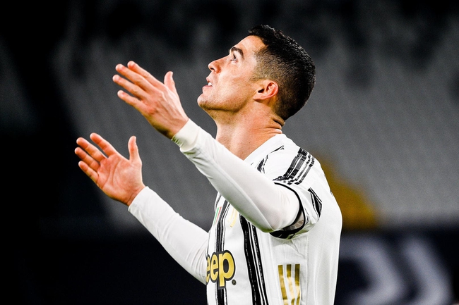 Napoli 1-0 Juventus: Ronaldo 'tịt ngòi', Bà đầm già gục ngã - Ảnh 1.