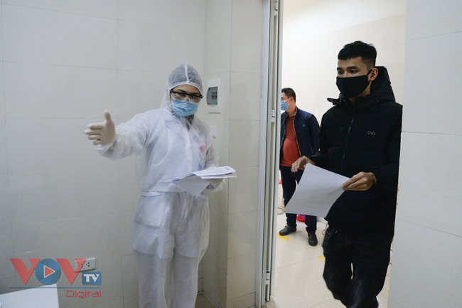 Quảng Ninh triển khai dịch vụ xét nghiệm SARS-CoV-2 theo yêu cầu cho người dân - Ảnh 4.