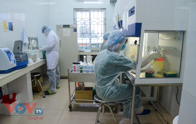 Quảng Ninh: Trên 6.700 mẫu xét nghiệm dịch vụ SARS-CoV-2 đều có kết quả âm tính - Ảnh 2.