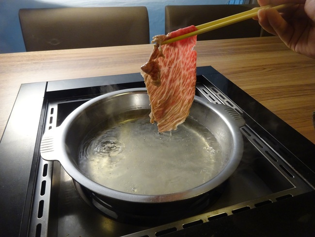 12 Nét Đẹp Vùng Kansai Nhật Bản: Thịt bò Kobe - Ảnh 3.