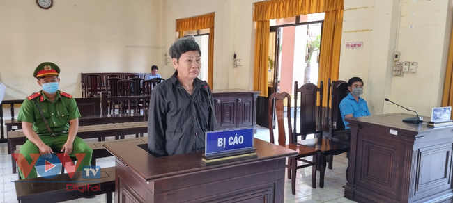 Bị cáo Phan Thị Quí tại phiên tòa.jpg