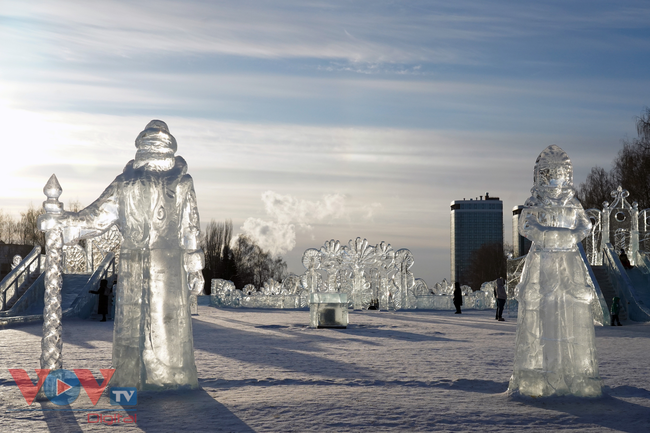 Lễ hội điêu khắc trên băng tại Izhevsk, Cộng hòa Udmurt (LB Nga) - Ảnh 2.