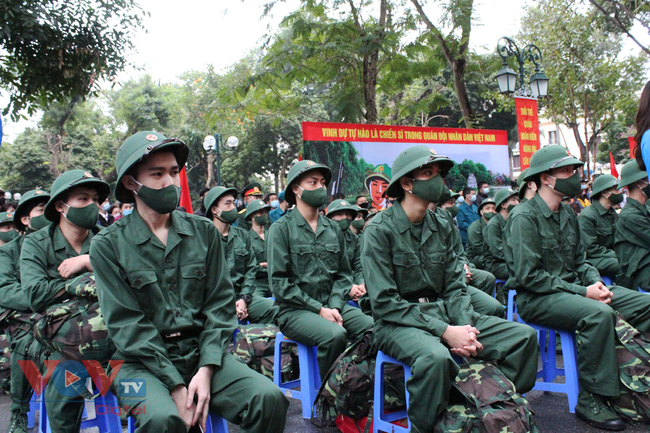Hà Nội: Tân binh nô nức ngày hội tòng quân 2021 - Ảnh 4.