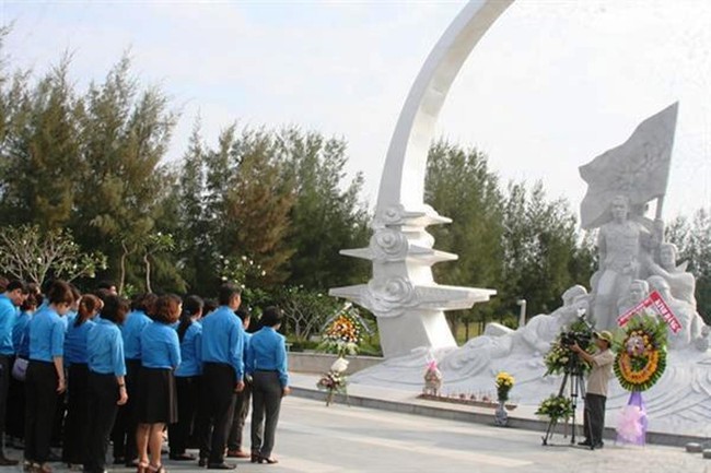 Khu tưởng niệm Chiến sĩ Gạc Ma gần 220.000 lượt khách viếng - Ảnh 2.