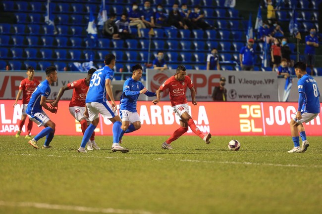 Kết quả Than Quảng Ninh 2-0 TP.HCM: 3 điểm xứng đáng của chủ nhà - Ảnh 3.