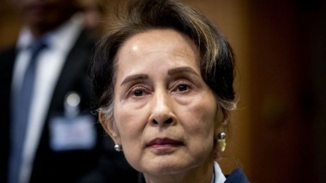 Bà San Suu Kyi bị cáo buộc thêm tội danh mới - Ảnh 1.