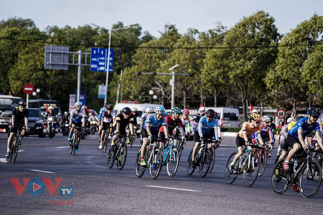 Bà Rịa - Vũng Tàu: Hơn 110 vận động viên xe đạp chinh phục núi Lớn ở Vũng Tàu - Ảnh 1.