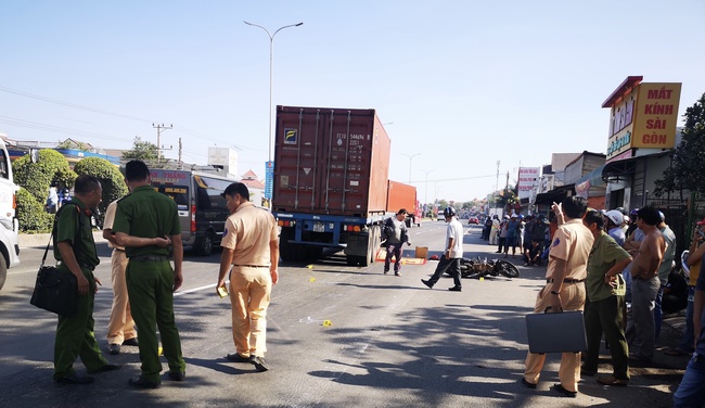 Bà Rịa - Vũng Tàu: Va chạm với container trên Quốc lộ 51 khiến 1 người phụ nữ chết thảm - Ảnh 2.