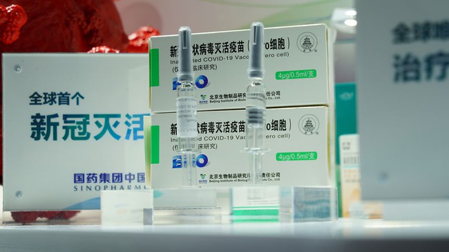 Trung Quốc sẽ tiêm vaccine Covid-19 cho người Hoa ở nước ngoài - Ảnh 1.
