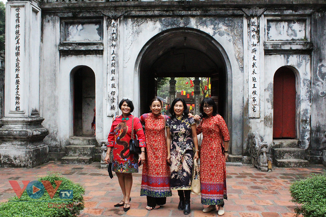 Các cơ sở tôn giáo, di tích tại Hà Nội mở cửa trở lại đón du khách - Ảnh 9.