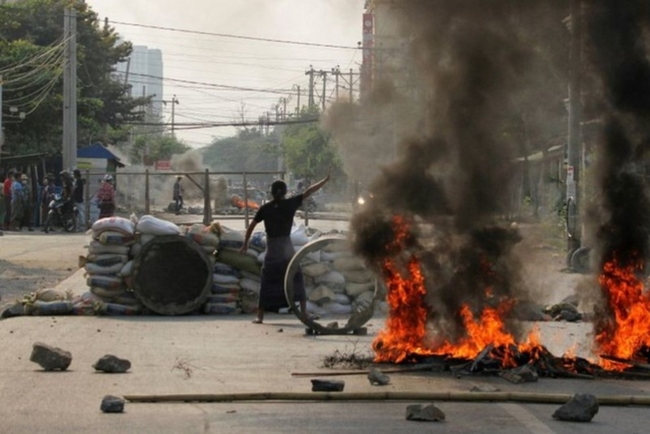 Hơn 80 người biểu tình thiệt mạng trong các cuộc đụng độ với lực lượng an ninh Myanmar - Ảnh 1.