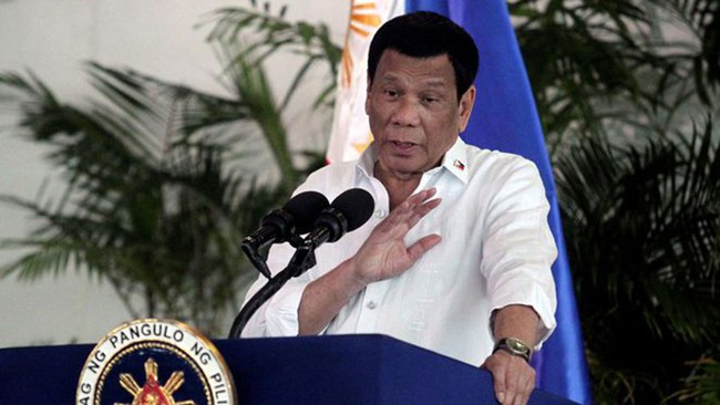 Tổng thống Philippines 'tái xuất' sau tin đồn đã chết - Ảnh 1.