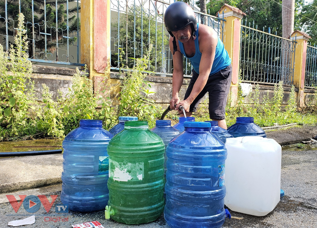 Người dân miền núi Quảng Nam khát nước sinh hoạt  - Ảnh 2.