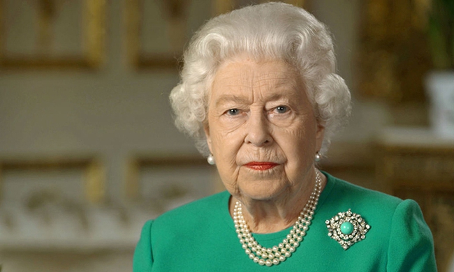 Nữ hoàng Anh 'lẻ bóng' đón sinh nhật lần thứ 95 - Ảnh 1.