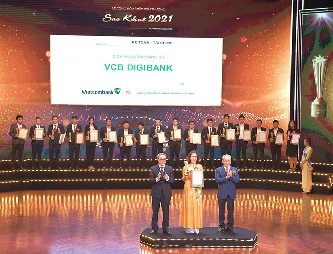 VCB Digibank của Vietcombank được vinh danh tại Lễ trao giải thưởng Sao Khuê 2021 - Ảnh 2.