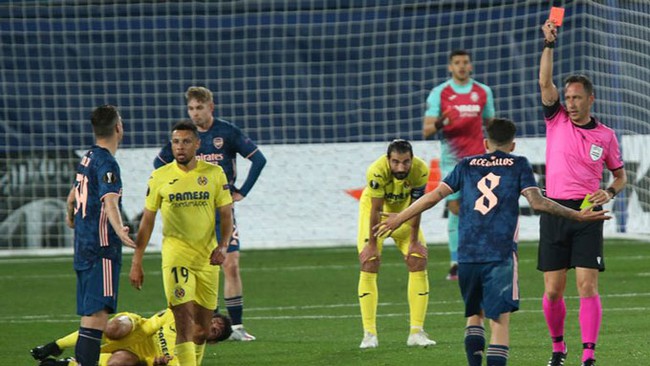Kết quả Villarreal 2-1 Arsenal: Pháo thủ gục ngã trong trận cầu mưa thẻ - Ảnh 3.