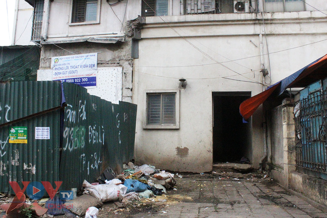 Hà Nội: Hàng loạt khu nhà tái định cư xuống cấp trầm trọng - Ảnh 4.