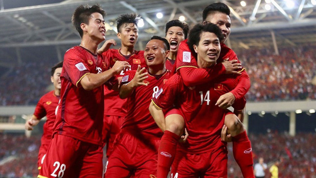 Đội tuyển Việt Nam lên hạng 92 thế giới, cách vị trí lịch sử chỉ còn 8 bậc - Ảnh 1.