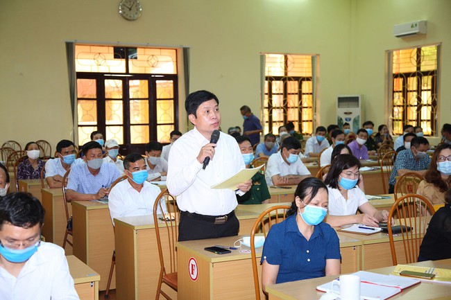 Đồng chí Nguyễn Văn Tùng, Chủ tịch UBND thành phố cùng các ứng cử viên đại biểu HĐND thành phố tiếp xúc cử tri tại huyện Cát Hải - Ảnh 13.