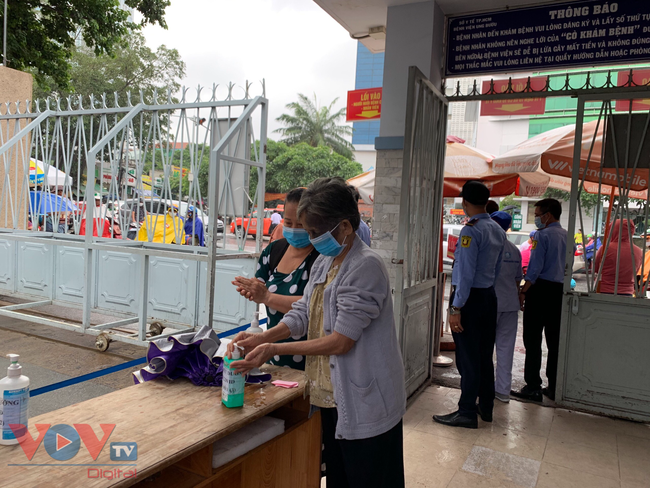 Cách ly bệnh nhân từ Bệnh viện K Hà Nội vào TP.HCM khai báo gian dối - Ảnh 1.